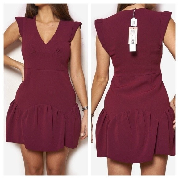 Hot Pink Crepe Fluted Hem V-Neck Cocktail Dress - Picture 7 of 7